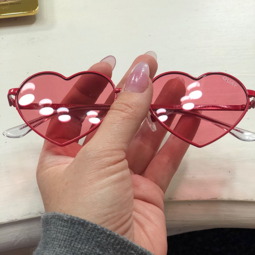 Quay red heartbreaker sunglasses limited edition